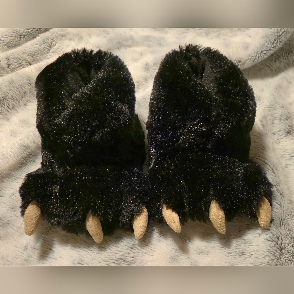 Lazy One Black Bear Paw Slippers Little Kid S 9-11